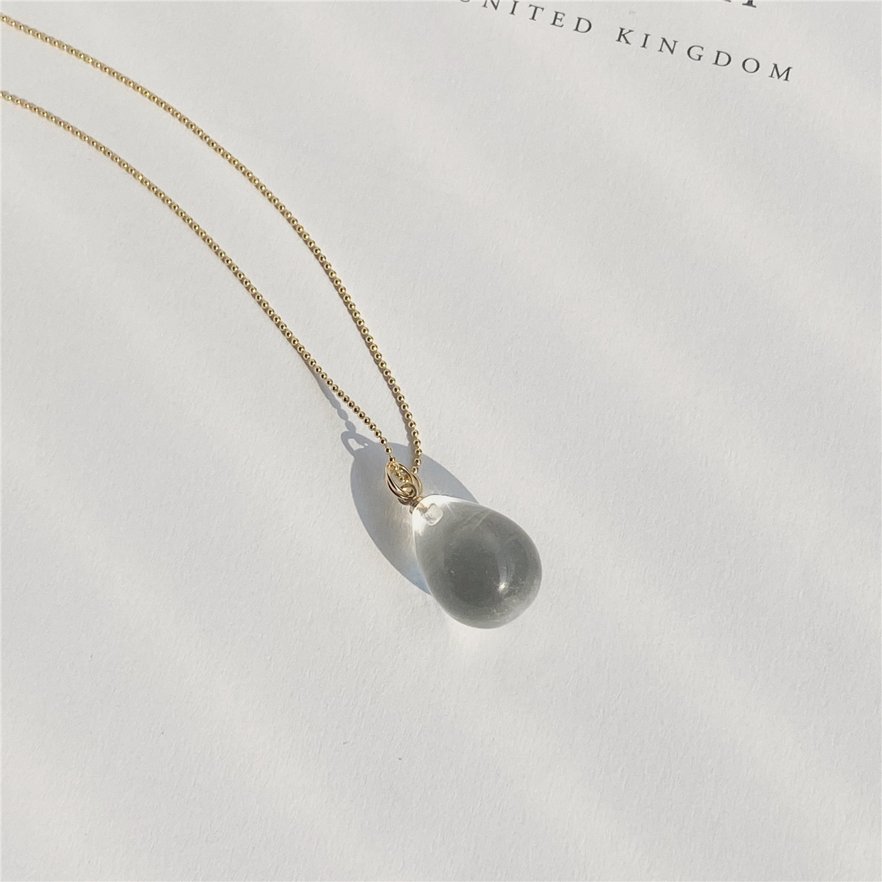 Natural White Crystal Drop Necklace Woman Transfer Pearl Lock Bones Chains Ins Lukewarm Wind Gentle 2022 New