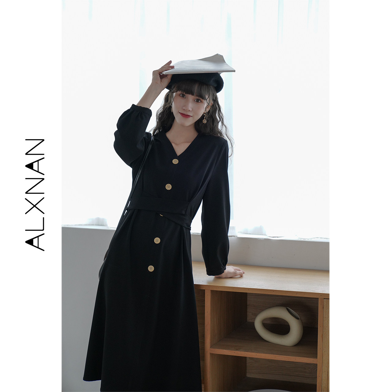 Deer South Long Sleeve Tea Hysteria Style Ocean Dress Spring 2022 New Women V-led Benwind Little Black Dresses