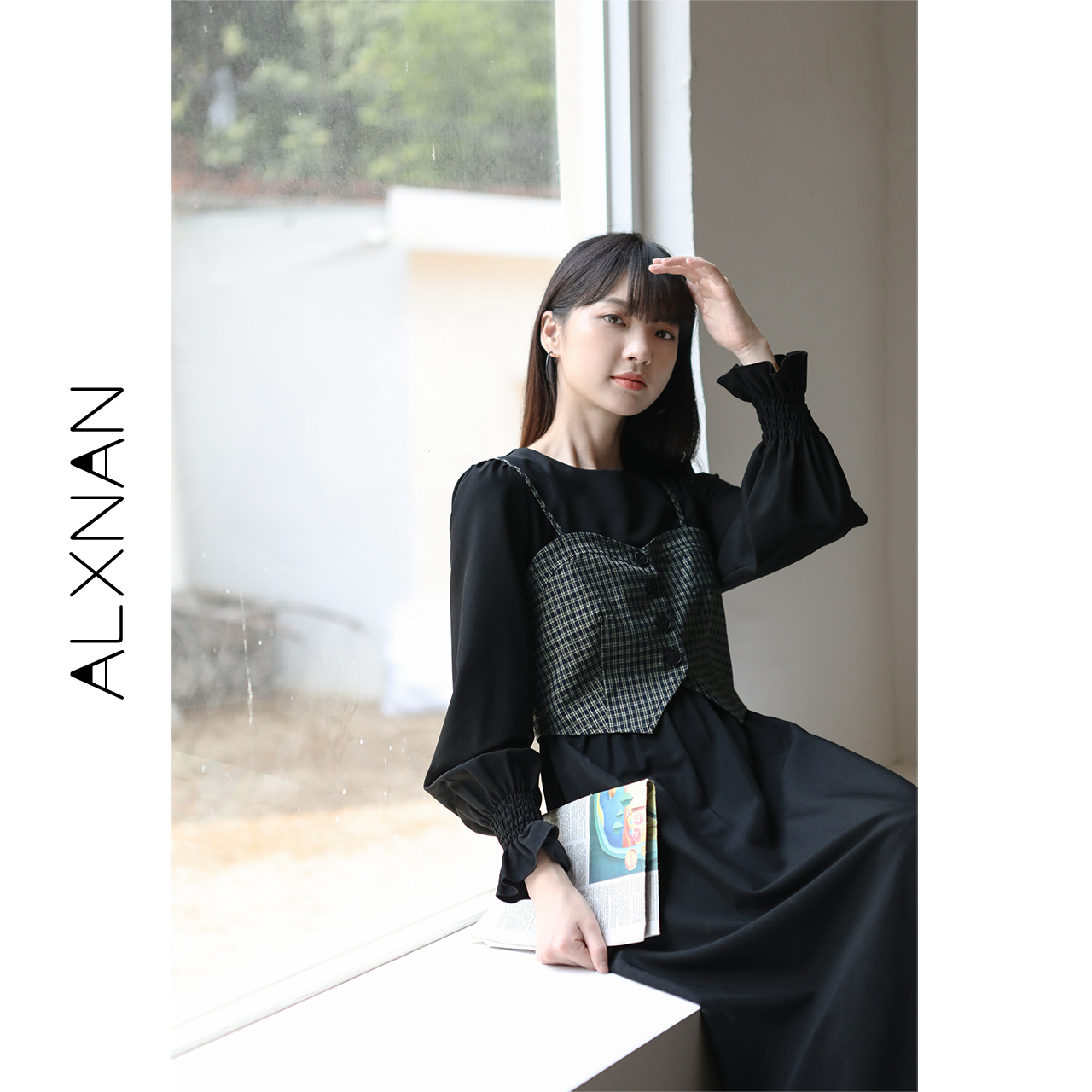 Lu Xiangnan stitching plaid two-piece dress women 2022 autumn retro midi skirt plus velvet waist skirt