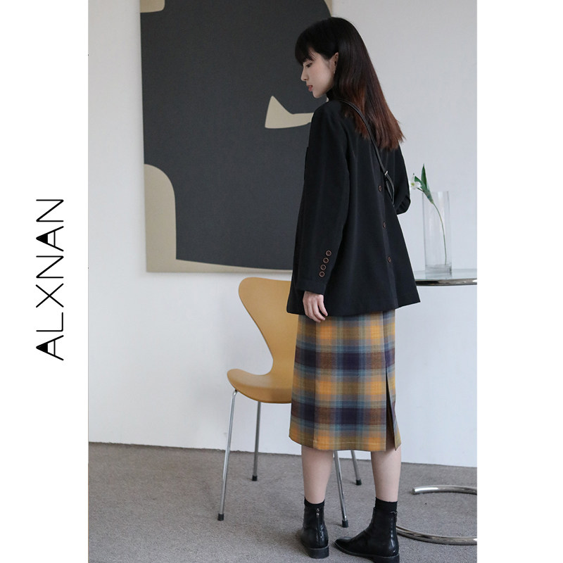 Deer south black small suit jacket female Korean version 2022 new Inn wind design sensation Little crowdsuit Fall