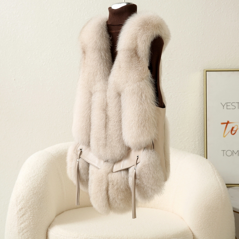 Fur Vest Women's Short Coat 2026 New Spring Young Style Fur Integrated Haining Fox Fur Coat Fur Vest Women's Short Coat 2026 New Spring Young Style Fur Integrated Haining Fox Fur Coat