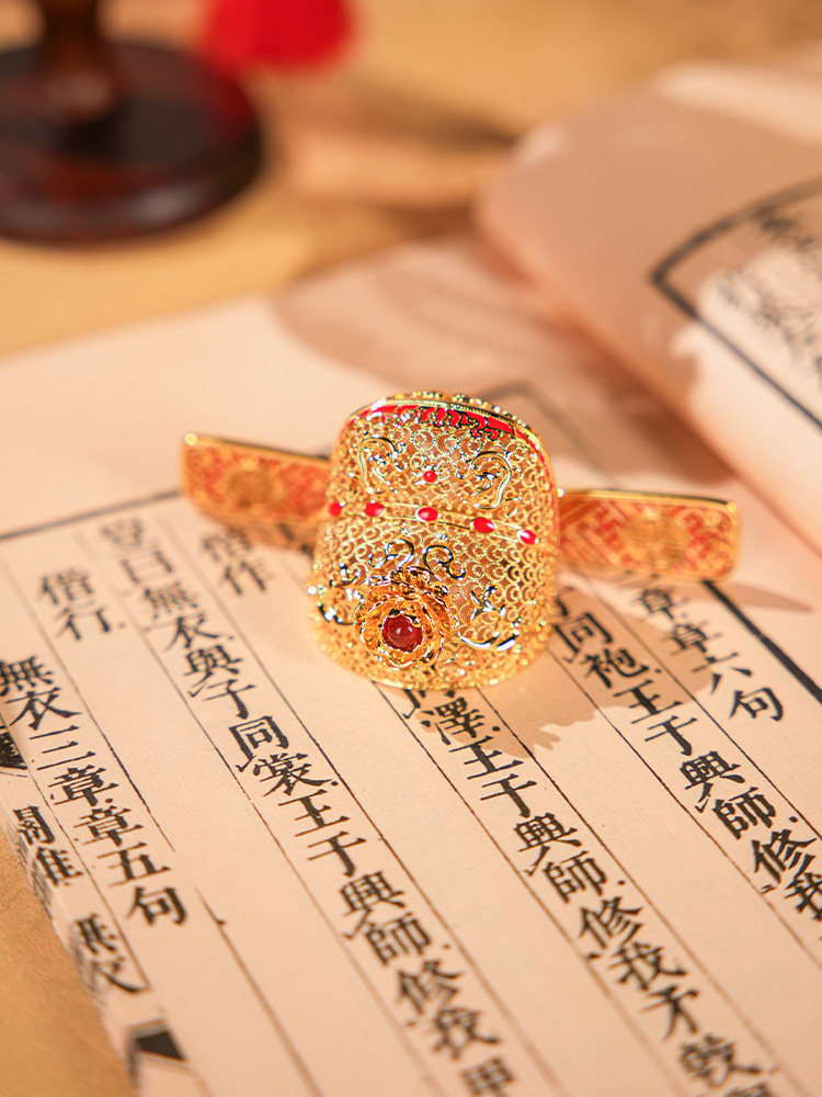 Zhu Bingren's Copper Three-Pronged Success Hat and Top-Ranking Study Desk Ornament, Student Gift for High School Graduation, Filigree