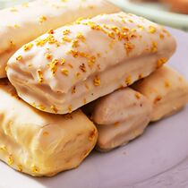 Ancient Mill pine Tower crispy osmanthus flavor white chocolate lasagna crisp Guilin specialty pastries Net red snacks snack biscuits