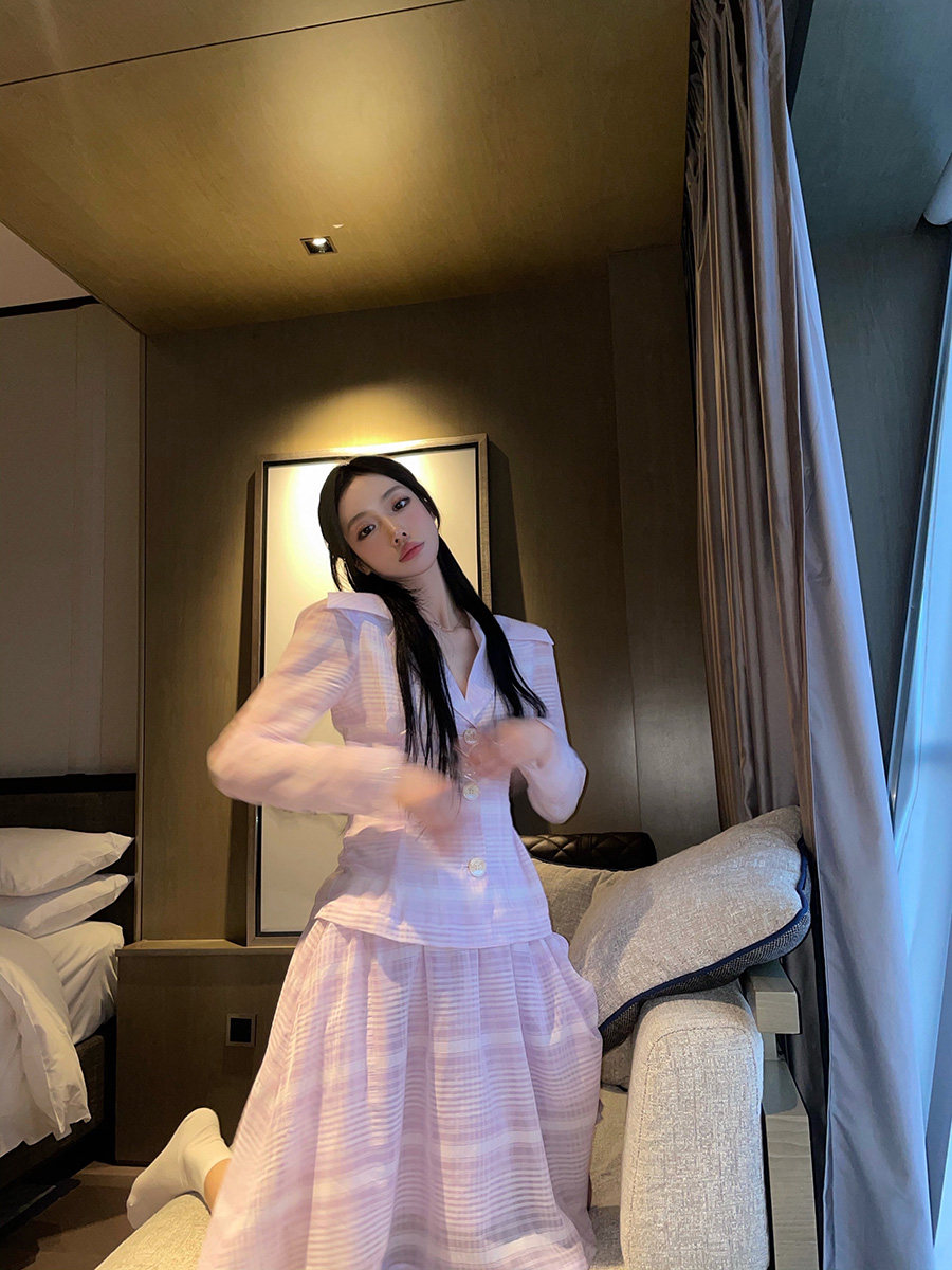 (La lune Du Ciel) LLDC striped thin small jacket skirt Two-piece fashion suit Female