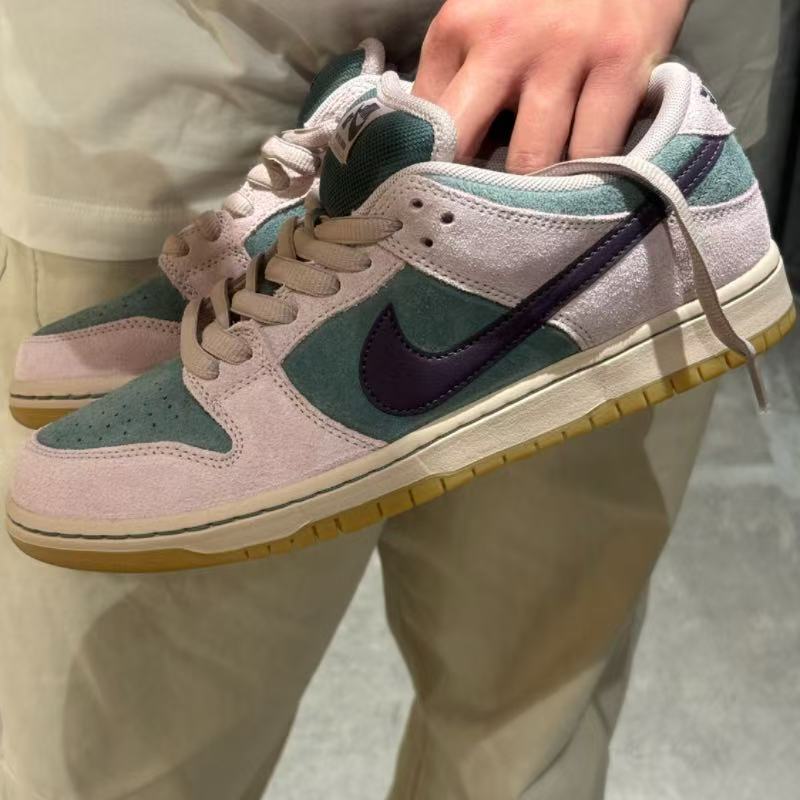 Nike/Nike Dunksbpro Classic Versatile Low-Top Sneakers for Men and Women in Pink and Green Hq1625-300 Nike/Nike Dunksbpro Classic Versatile Low-Top Sneakers for Men and Women in Pink and Green Hq1625-300