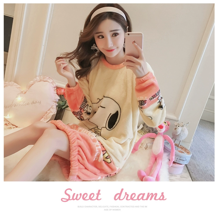 Flannel nightdress nữ mùa thu và mùa đông ngọt ngào dễ thương nhung nhung phim hoạt hình dài tay dày cộng với đồ ngủ nhung Hàn Quốc gợi cảm váy xuông