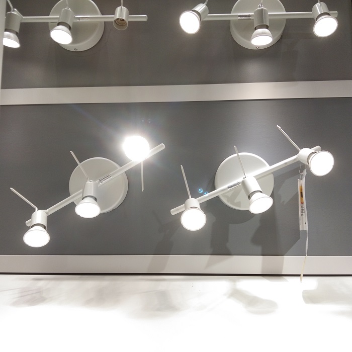 Domestic Shenzhen IKEA Joss 3 head suction top light rail wall lamp spotlight bulb for another purchase
