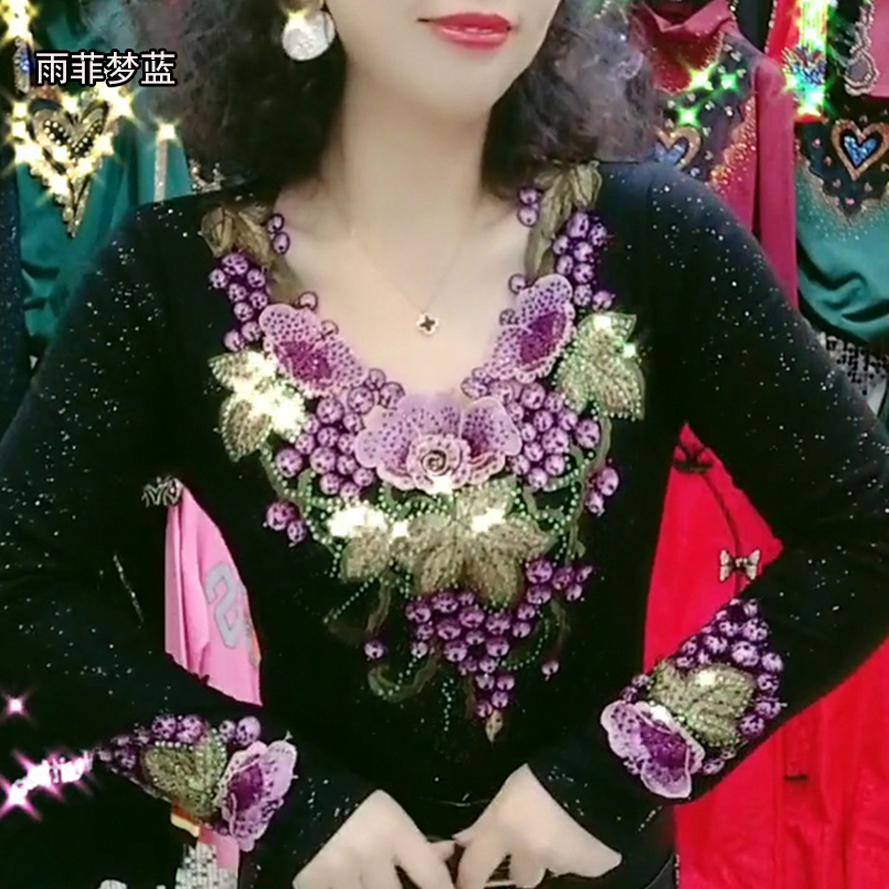 2022 autumn and winter new velvet temperament top women's long-sleeved T-shirt Western style net red lace embroidered bottoming shirt Korean version