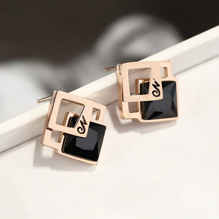 South Korean geometric minimalist titanium steel rhomboid earring female tennis red temperament 100 hitch short and crystal earrings anti-allergy earrings