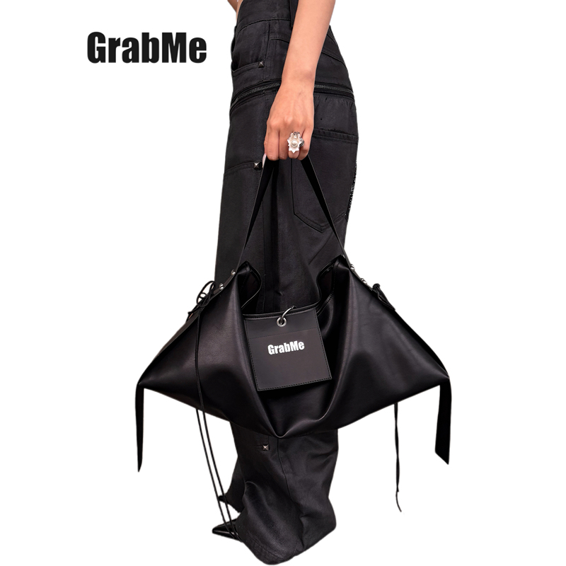 【Jiang Yuchen's Style】Grabme Original Lazy City Ribbon Large-Capacity Commuter Black and Yellow Tote Bag