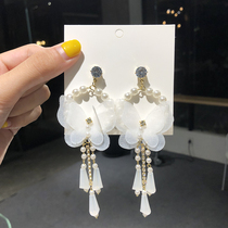 South Korea Personality Hyperbole Mesh Yarn Butterfly Earrings Temperament Super Fairy Air Long current Sueared Ear Nail Bridal Wear