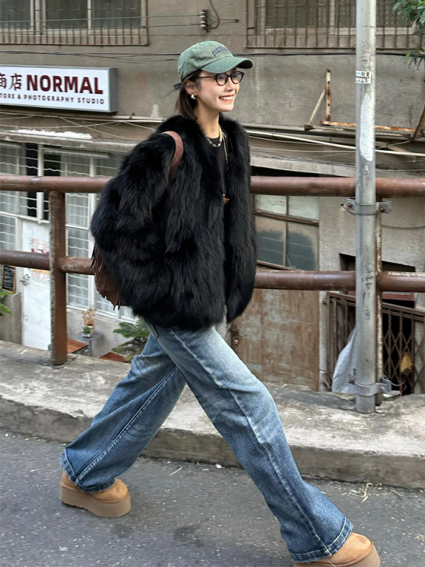Eco-Friendly Fox Fur Coat for Women, Short Winter Style 2025, Petite Size, Black, Slimming, Fashionable, Thick Fur Coat