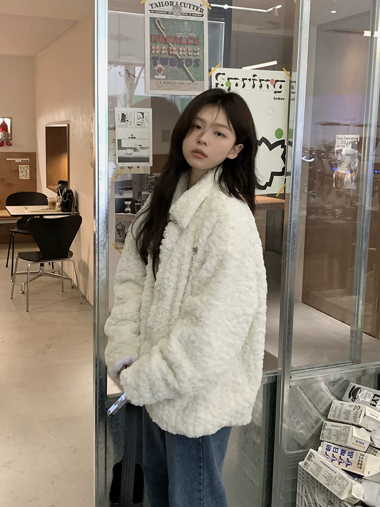 Short winter jacket, Chanel style, oversize, increased thickness, high-quality style