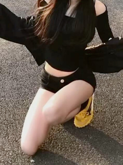 大码美式辣妹黑色低腰牛仔超短裤女2025夏季百搭弹力紧身包臀热裤