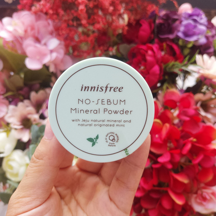 Hàn Quốc innisfree / Hyatt thơ kiểm soát dầu bạc hà khoáng lỏng bột 5g mật ong phấn nền phấn trang điểm phấn phủ kiềm dầu tốt