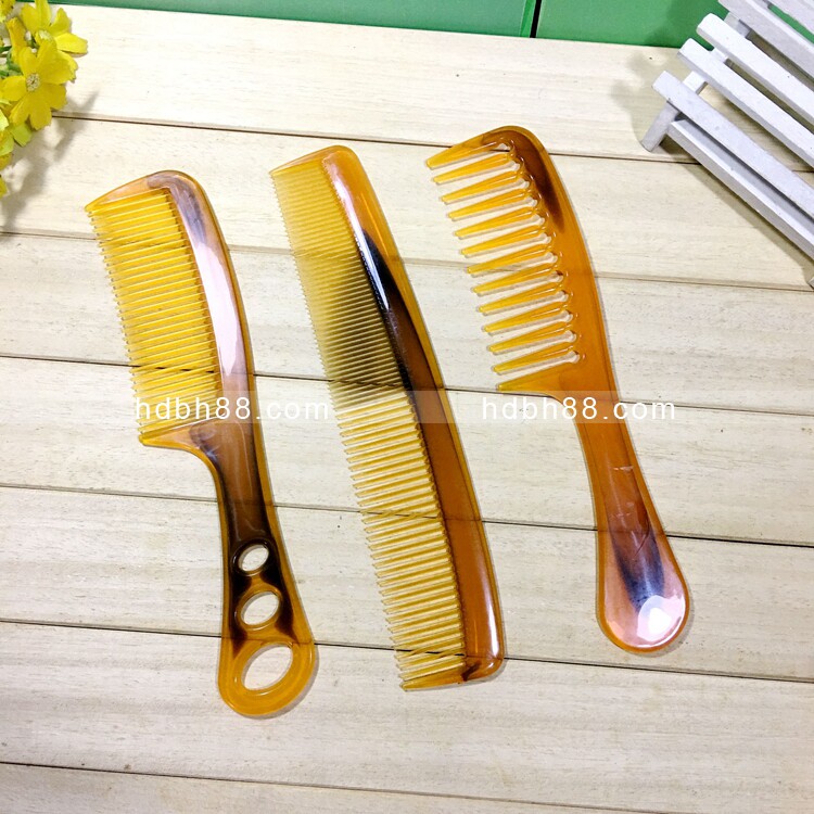 Beef Tendon Comb Imitation Rat Horn Comb Beauty Hair Comb Lentil Comb Massage Comb RMBone RMBtwo Ornament Small Merchandise Ground Stall Source