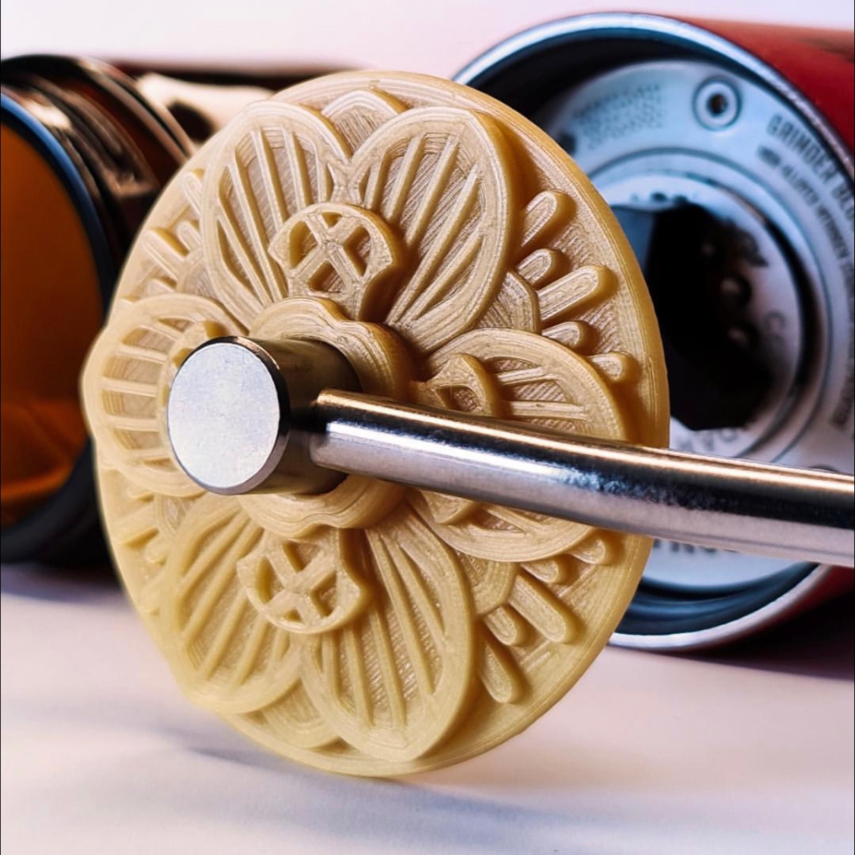 German Commandante C40 hand-cranked coffee grinder accessories dust cover three-color spot