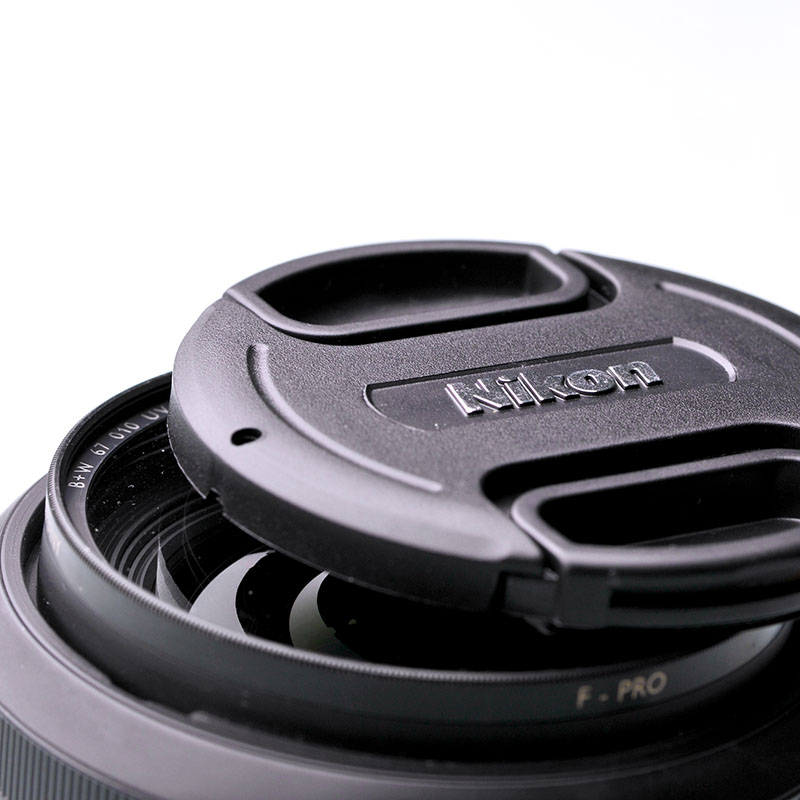 67mm middle pinching spare lens cover single-eye micro-single-eye camera lens universal 18-105 18-140 with anti-lost rope