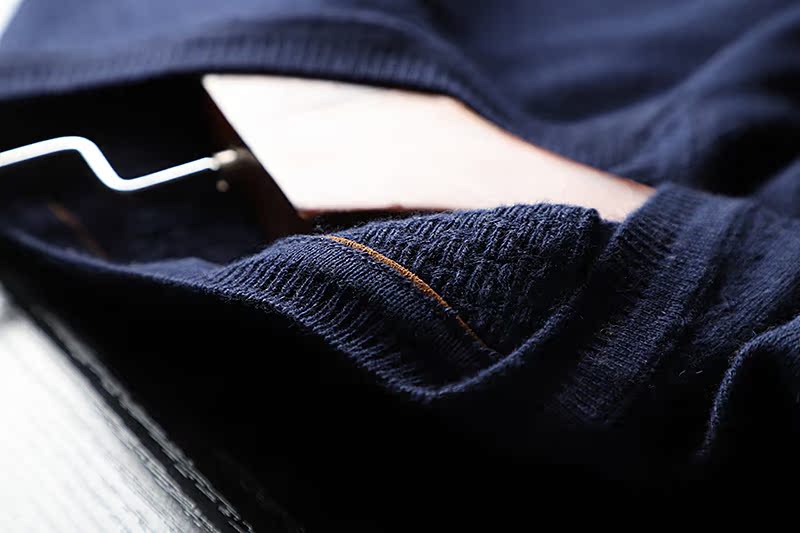 Mùa thu và mùa đông đơn giản Áo len cashmere cổ chữ V mới cho nam áo len màu rắn da lộn nhung lót gà hình trái tim áo oversize nam