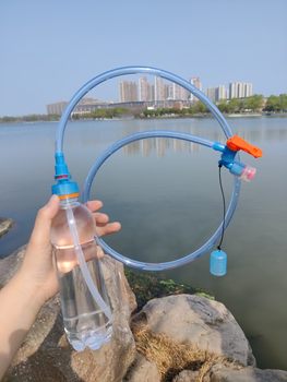 Water bottle conversion device makes sports hydration more convenient