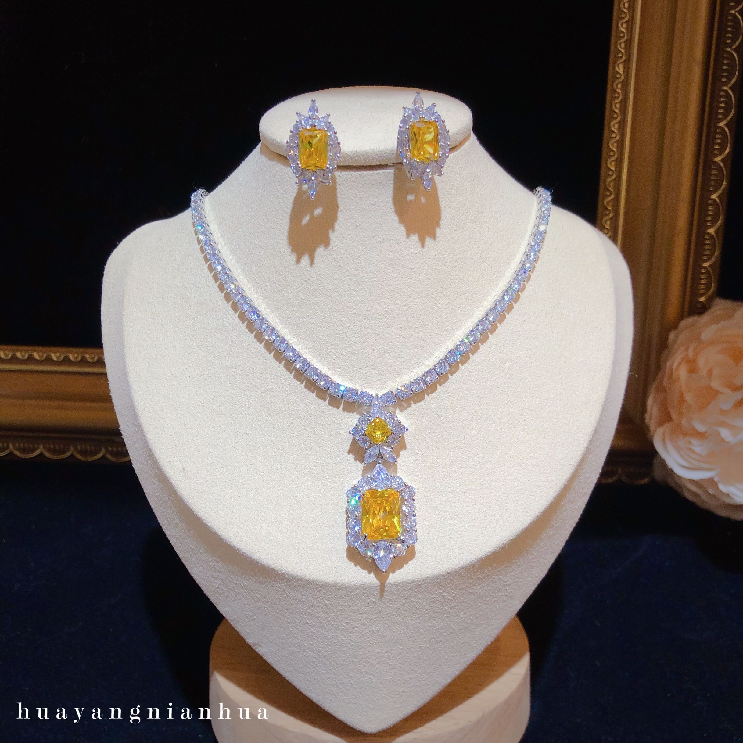European and American Yellow Light Luxury Diamond-encrusted Heavy Industry Zircon Earrings Necklace Set Elegant Wedding Banquet Birthday Gift Super Flash