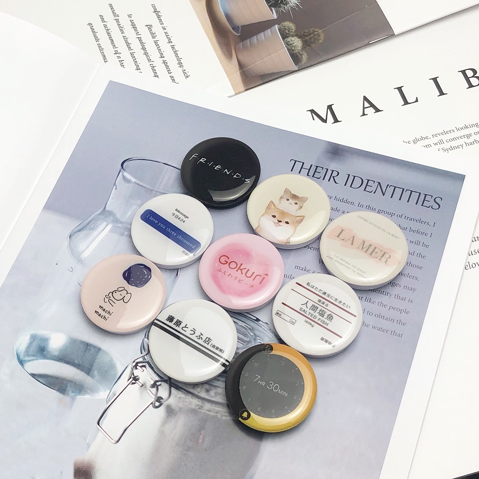 Crust says original airbag mobile phone bracket small crowdsourced creative Apple Huawei generic look at drama theorist anti-fall telescopic-Taobao