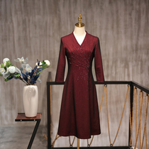 Mu Lan wedding dress 2021 autumn V-collar mother wedding dress wedding dress noble temperament long-term A pendulum