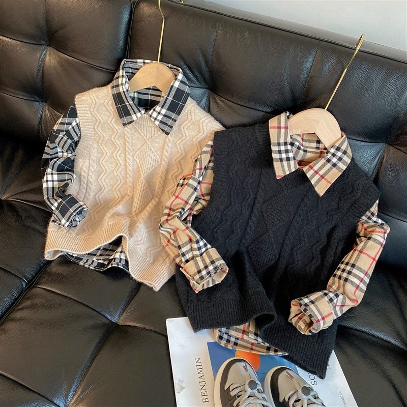 Children's hair line waistcoat Korean version of autumn clothing boy pure color vest 100 hitch costume 2022 new big child sweater sleeveless