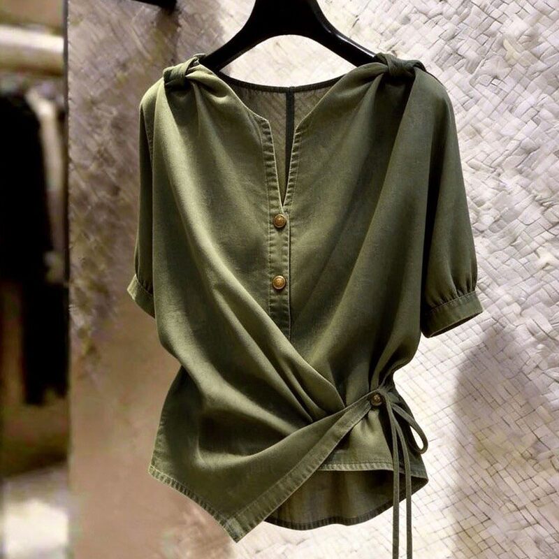 2026 Summer Green V Neck Lace-Up Waist-Cinching Top for Women with a Niche Design, High-End Feel, Elegant Casual Style Shirt 2026 Summer Green V Neck Lace-Up Waist-Cinching Top for Women with a Niche Design, High-End Feel, Elegant Casual Style Shirt