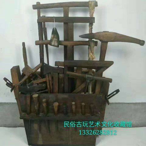 Folk old objects old carpentry old carpenter tool set second-hand traditional Republic of China old tools hand push old planer