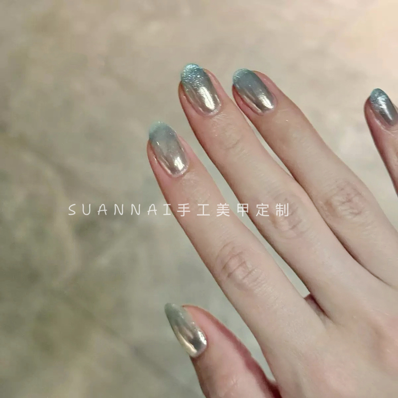 Spring and Summer Aurora French Gradient Blue Handmade Short Nails with Sparkling Magic Mirror Powder, High-End Cool and Refreshing Effect, Whitening Nail Stickers