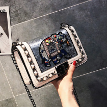 Lamode leather forest series small bag female 2019 New Tide Joker ins texture crossbody embroidery chain