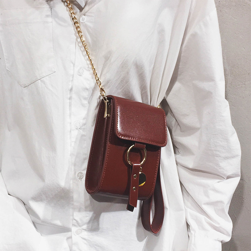 Hong Kong tide brand chain bag 2021 messenger bag wild ins net red Yangpai mini bag mobile phone bag leather