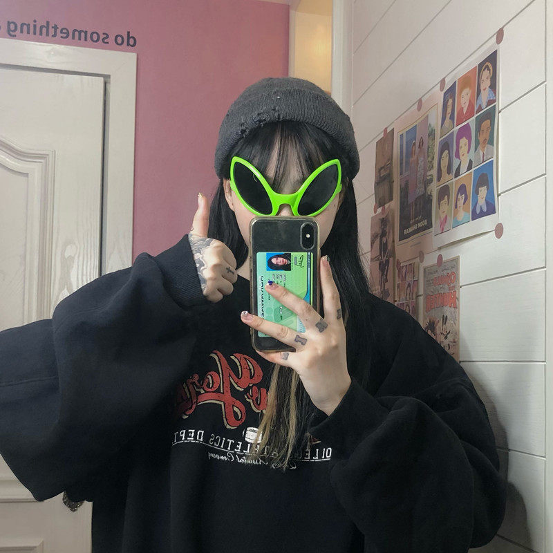 Japan-ROK Ins exaggeration to blame green Alien Sunglasses Mesh Red Funny Glasses Earth Cool Teenage Girl Trampoline Modelling-Taobao