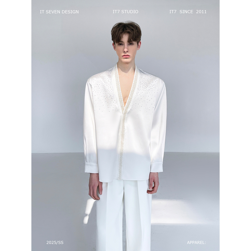 It7【Aurora Platinum】Silk Satin Glossy Shirt with Rhinestone Embellishments, Elegant and High-End Shirt It7【Aurora Platinum】Silk Satin Glossy Shirt with Rhinestone Embellishments, Elegant and High-End Shirt