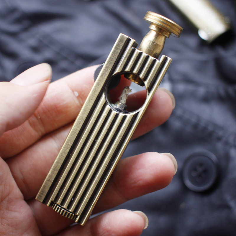 Retro ngang kéo dầu hỏa nguyên chất đồng nhẹ hơn ống cổ điển rãnh cổ nam tùy chỉnh bộ sưu tập quà tặng - Bật lửa bat lua rio