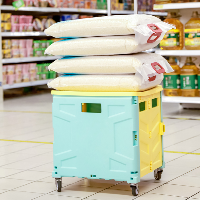 Car trunk containing box tailbox containing devinator pull-lever finishing case folding vehicle pull-lever containing box