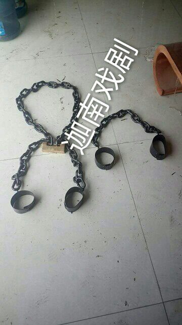 Film and television costume drama micro film stage play performance props shackles handcuffs