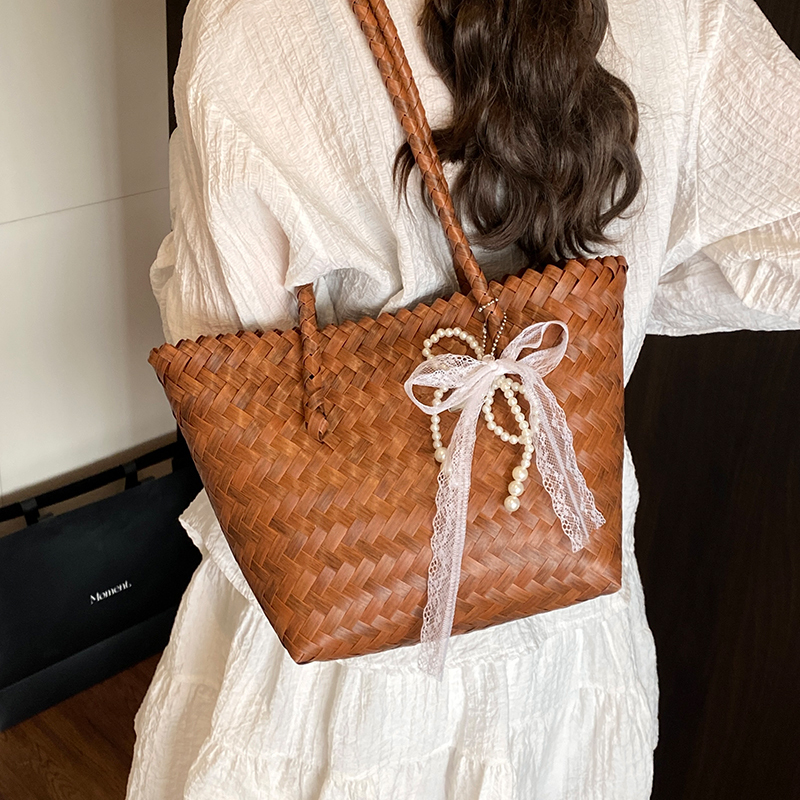 Handwoven Hat Bag for Women 2026 New Style Beach Vacation Shoulder Bag Large Capacity Tote Bag Straw Bag