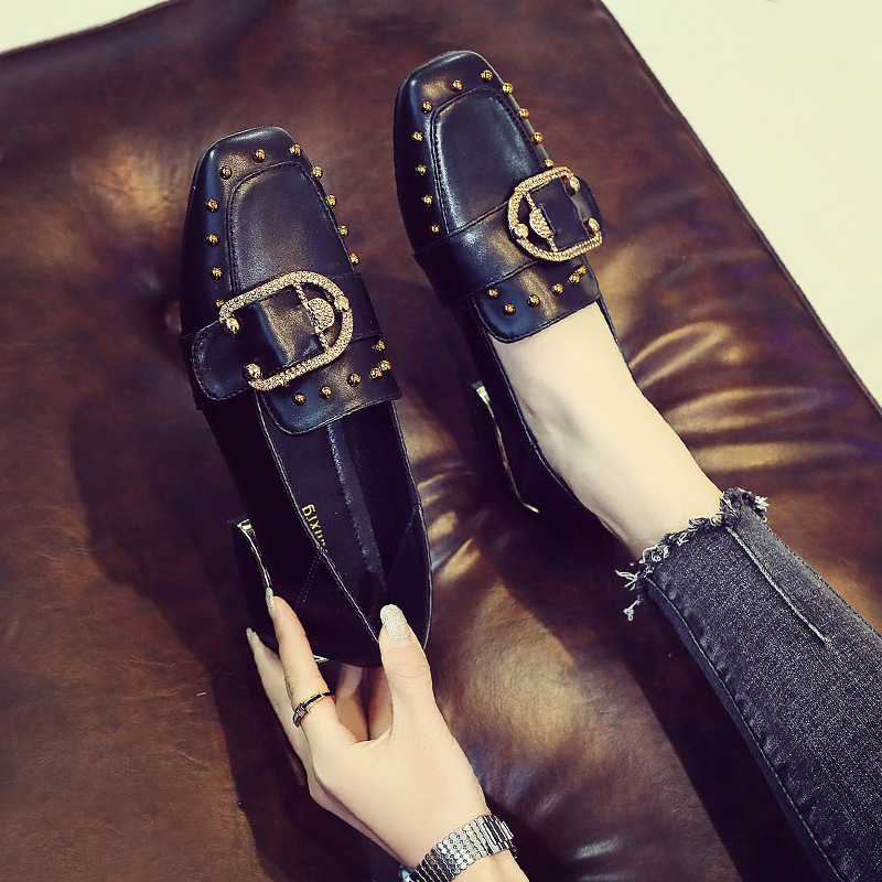 Hong Kong large size women's shoes 2021 autumn new Doudou shoes women's soft leather loafers flat retro square shoes women