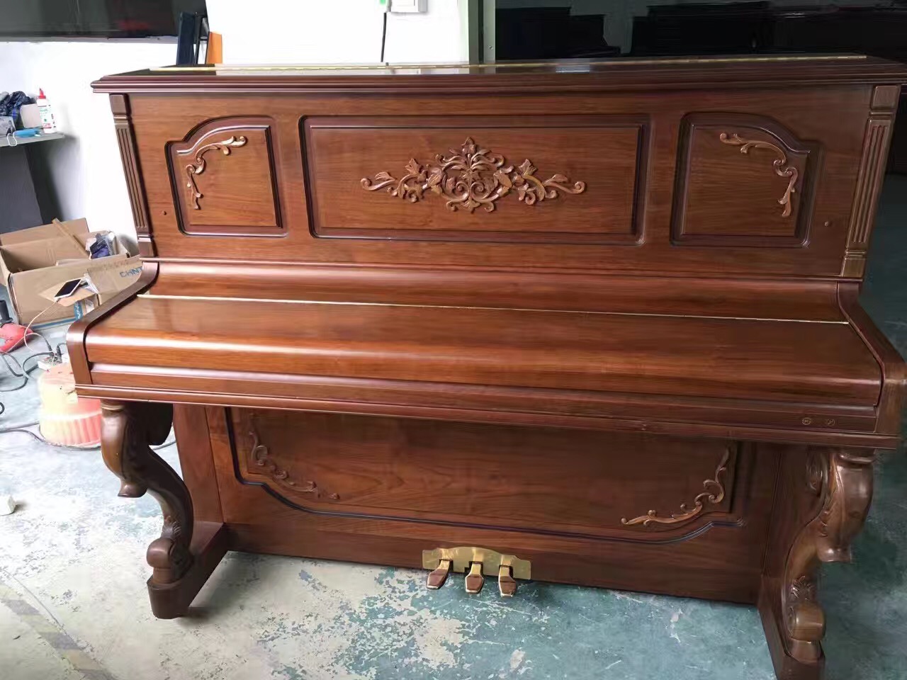 Thâm Quyến nhập khẩu đàn piano Sanyi SAMICK SU-600SE yamaha b1
