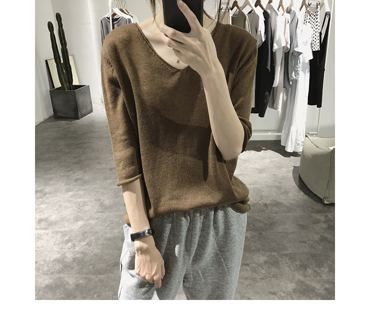 Áo thun cổ chữ V nữ mùa xuân và bộ mùa thu tay áo năm điểm đơn giản Áo sơ mi nửa tay màu kẹo Hàn Quốc áo len trắng