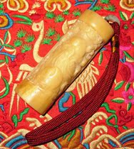 Yak bone bone tube carving Mituo Buddha handlebar