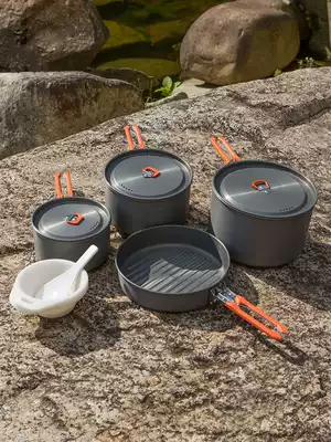 Outdoor set of wild tableware supplies field cooking set camping camping 4-6 people picnic pot