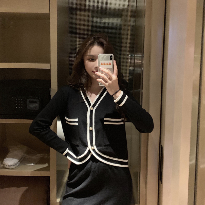 VK旗艦店 韓國學院風撞色針織套裝長袖裙裝