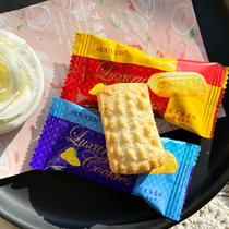 Small Newton Popcorn Syrup Cookie Cookie Casual Zero Food Ghetto Cake Tie Wedding Celebration Cake High-end Festive Mango Egg Spoon Taste