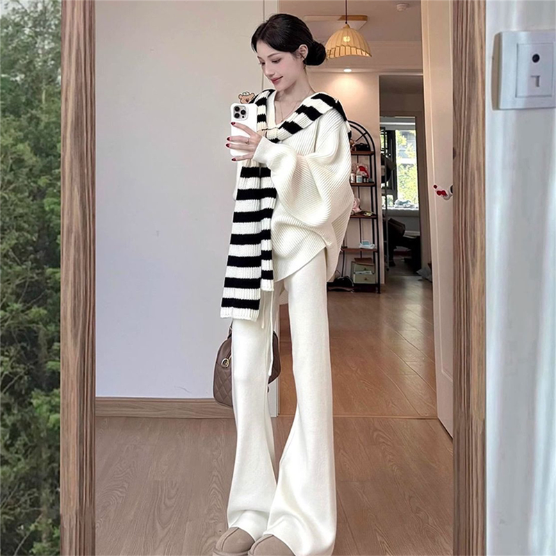 White Lazy and Relaxed Knit Sweater, Shawl, and Flared Pants Three-Piece Set for Women, Autumn and Winter High-End Casual Suit White Lazy and Relaxed Knit Sweater, Shawl, and Flared Pants Three-Piece Set for Women, Autumn and Winter High-End Casual Suit
