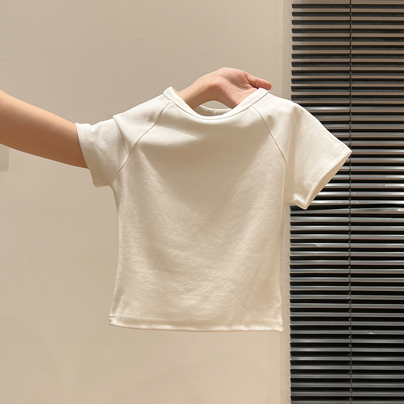 White Korean-Style Round Neck, Regular Shoulder, Visible Seam Short-Sleeve T-Shirt for Women, 2026 Summer New Style, Pure and Desirable Short Crop Top