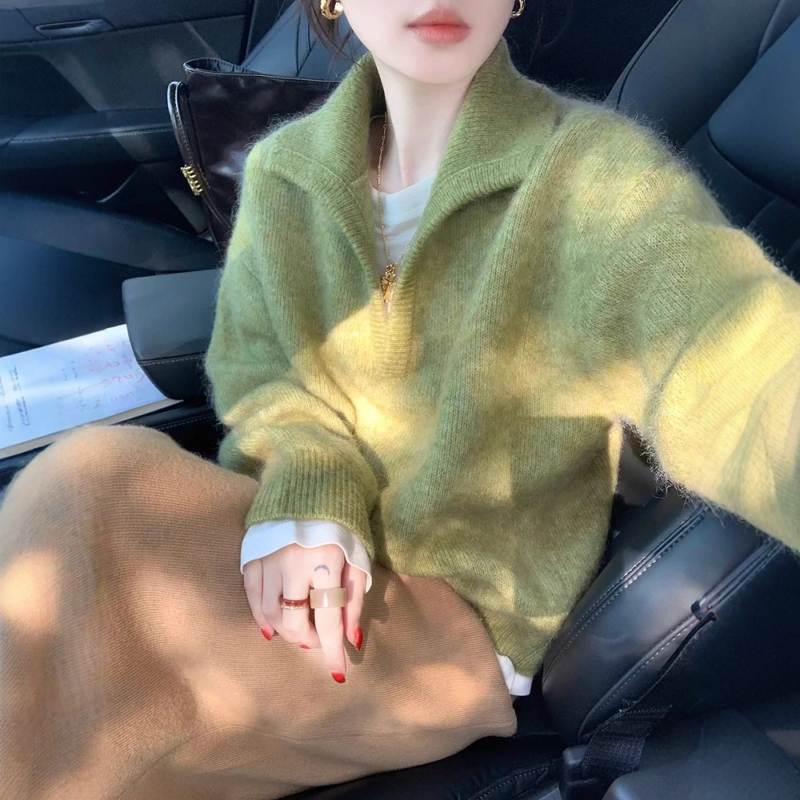 Very Beautiful Green Mohair V-Neck Sweater for Women, Autumn and Winter, Old Money Style, High-End Feel, Collared Knit Top for Layering