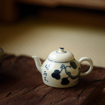 Taicu Lianhuatang hand-painted blue and white small bubble pot pottery clay teapot blue and white ancient material teapot 80ml